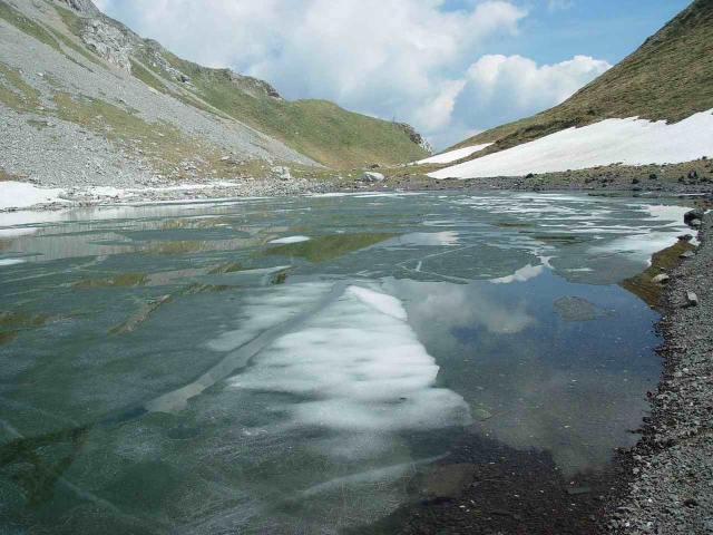 Naturaleza incontaminada en las montañas alpinas 